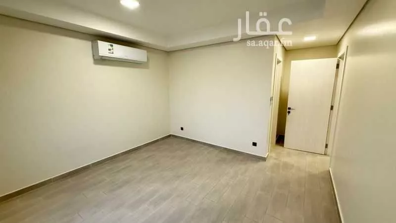 فيلا 5 غرف في النرجس 10