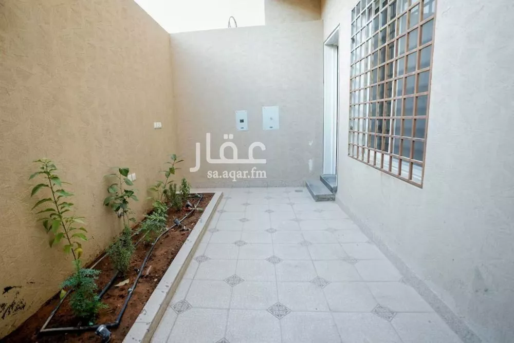 3 bedroom floor in Qurtubah 10