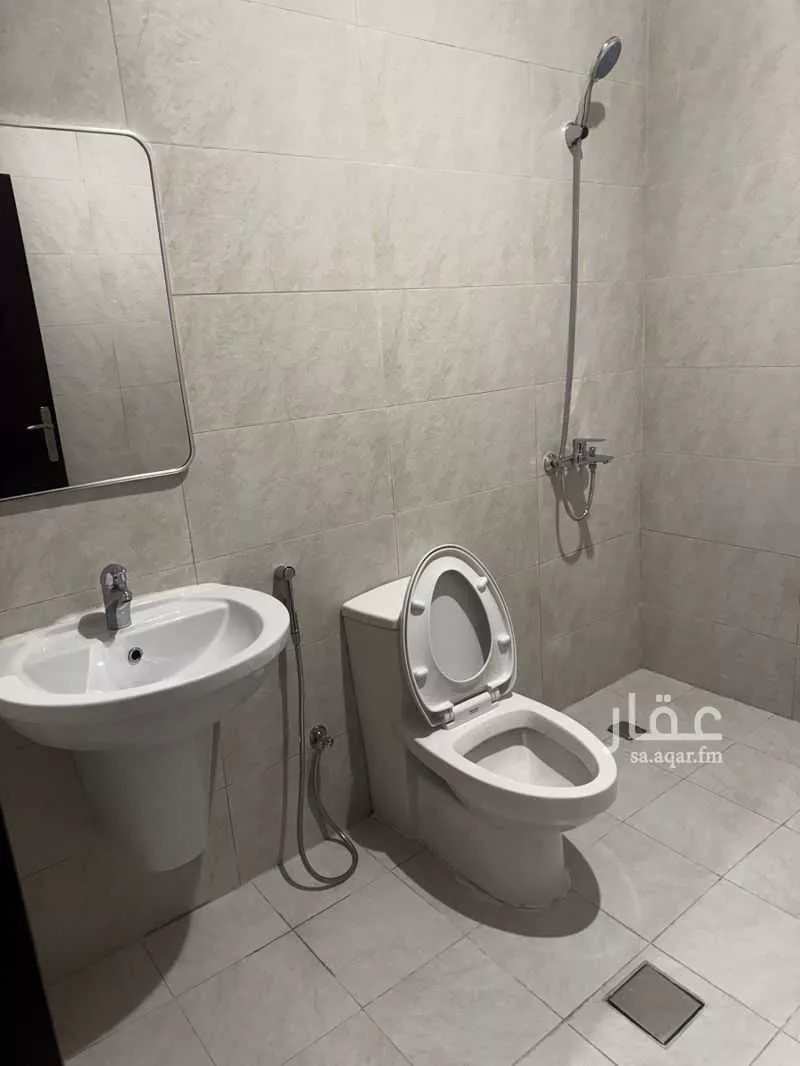 شقة 6 غرف في المزروعية 10