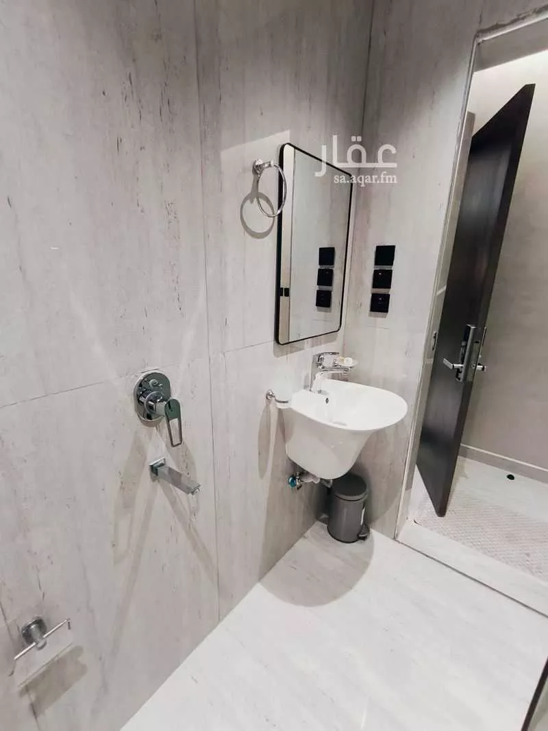 40 bedroom apartment in Al Malaz 22
