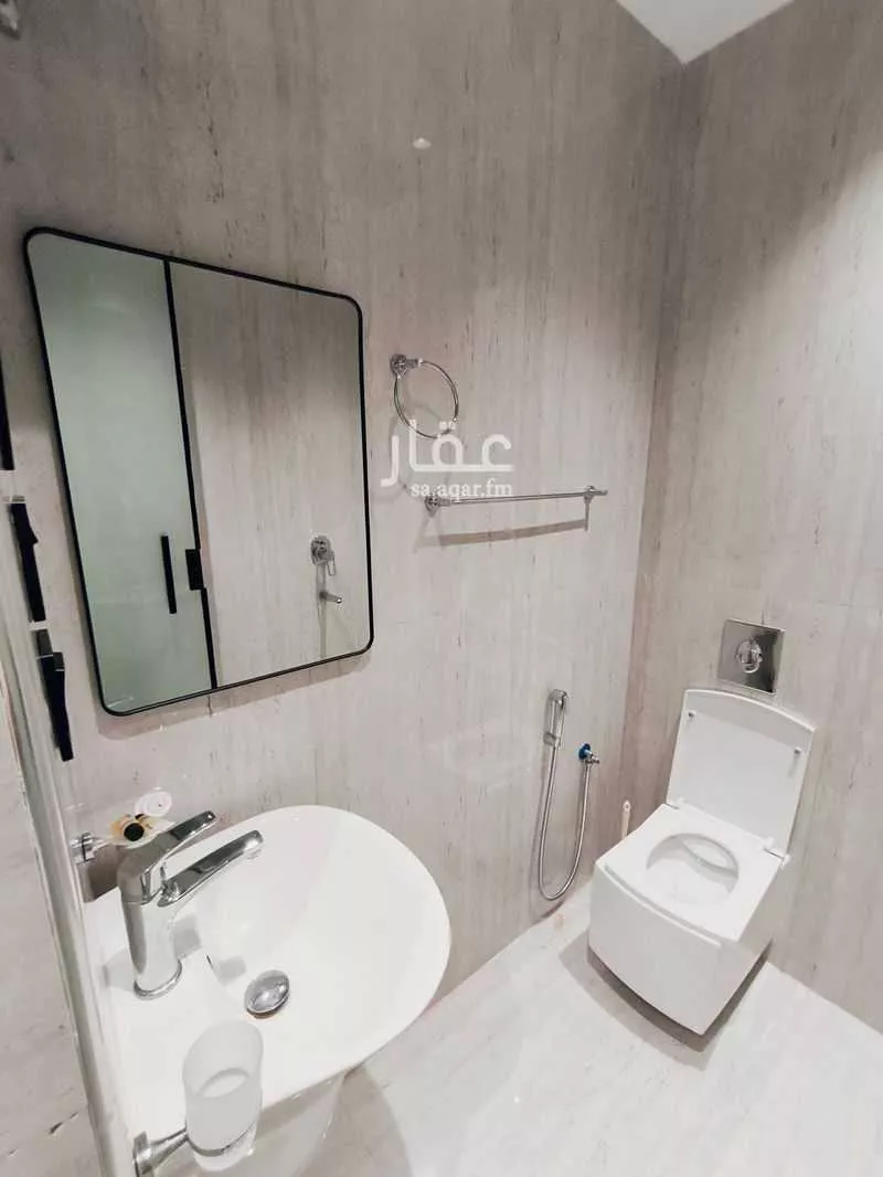 40 bedroom apartment in Al Malaz 24
