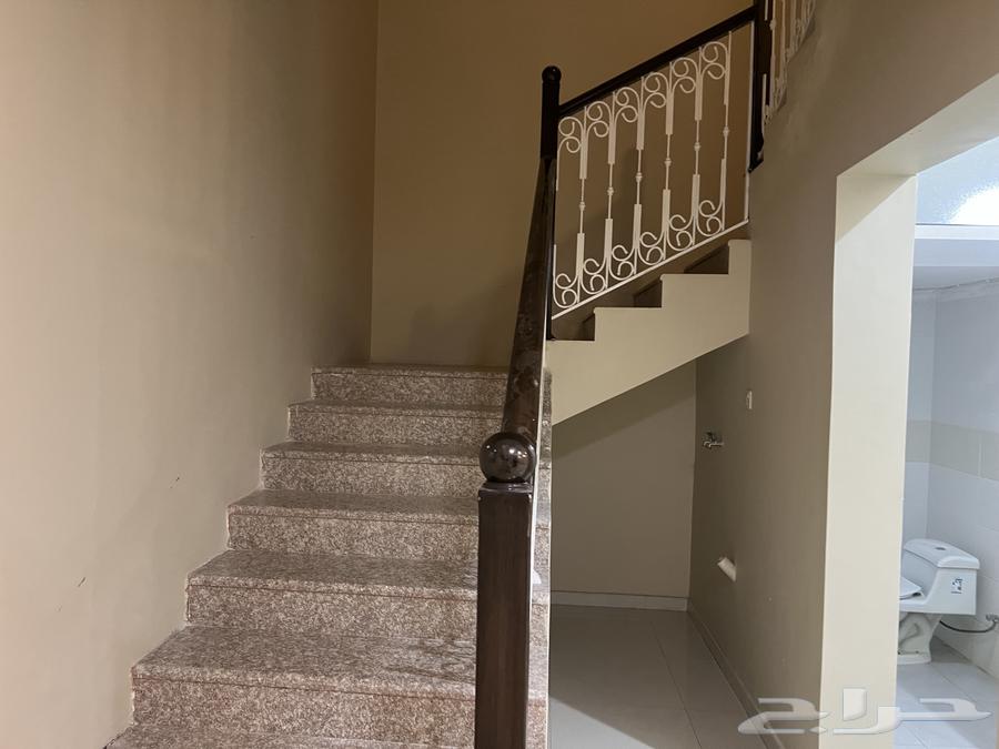 فيلا 5 غرف في العزيزية الثاني 12