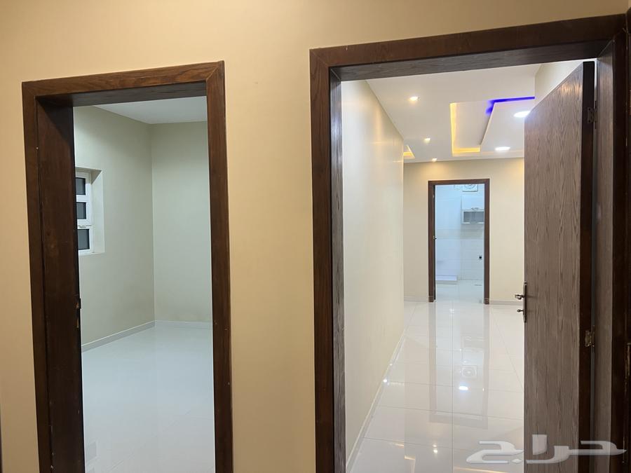 فيلا 5 غرف في العزيزية الثاني 19