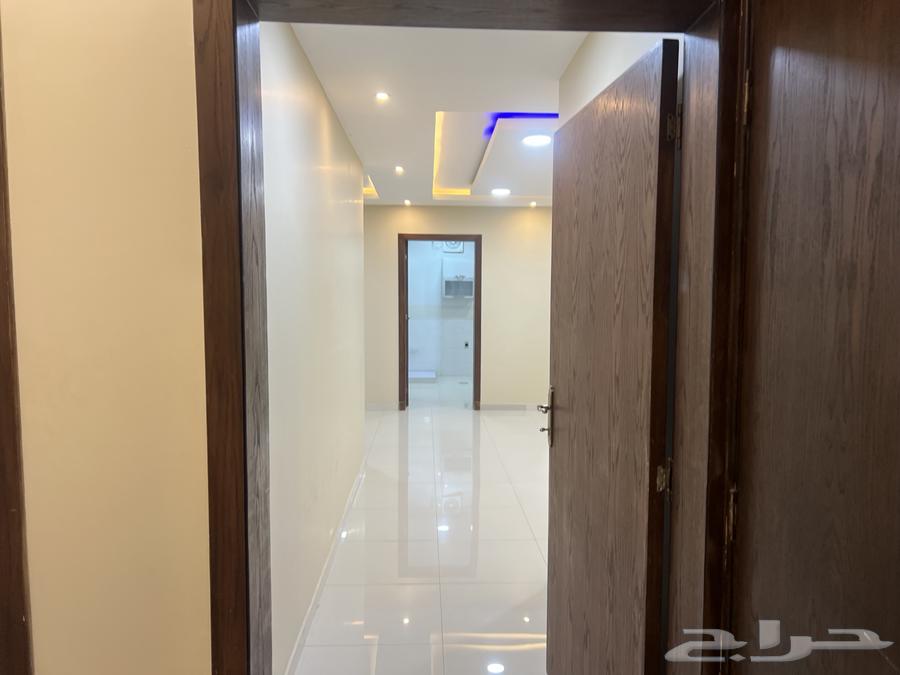 فيلا 5 غرف في العزيزية الثاني 20