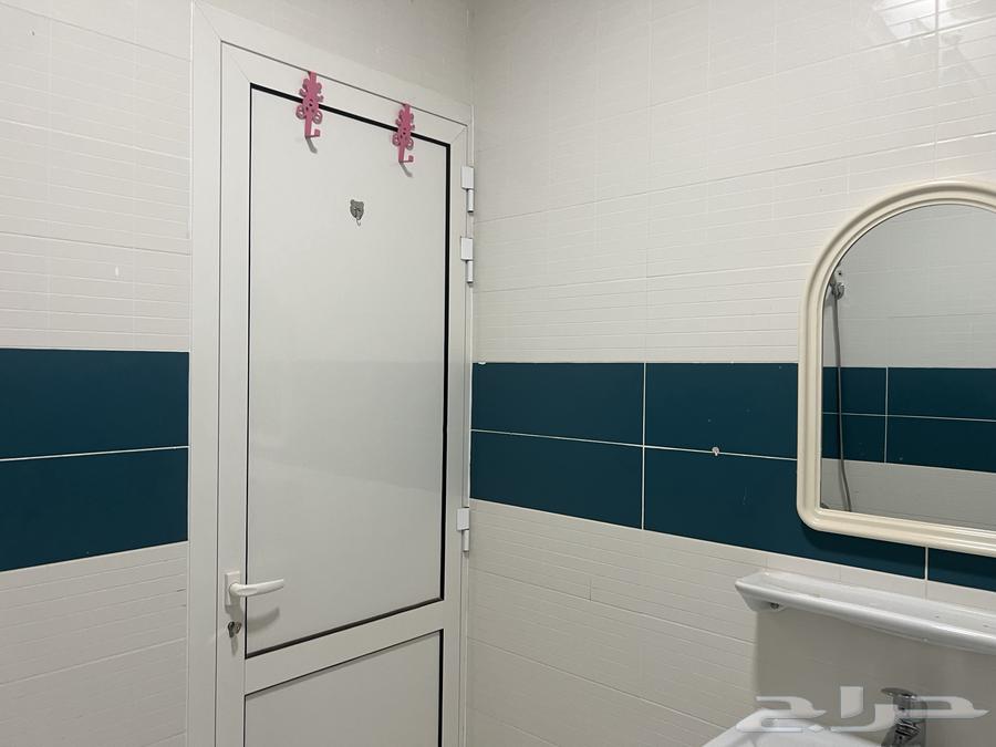 فيلا 5 غرف في العزيزية الثاني 10