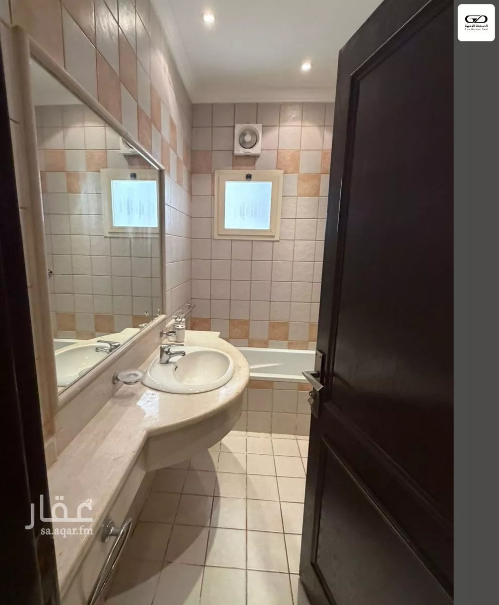 فيلا 4 غرف في الخالدية 12