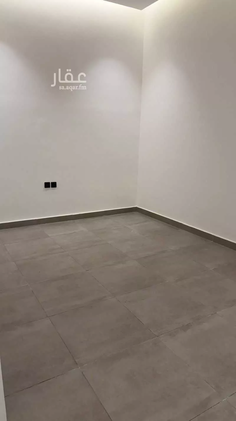 دور 4 غرف في الورود 7