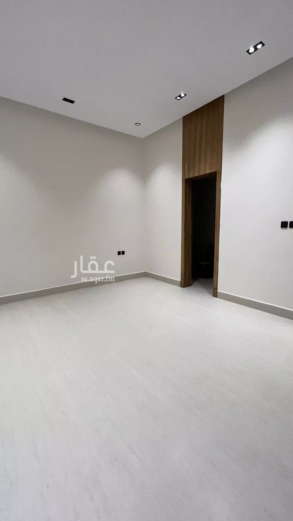 شقة 5 غرف في عكاظ 11