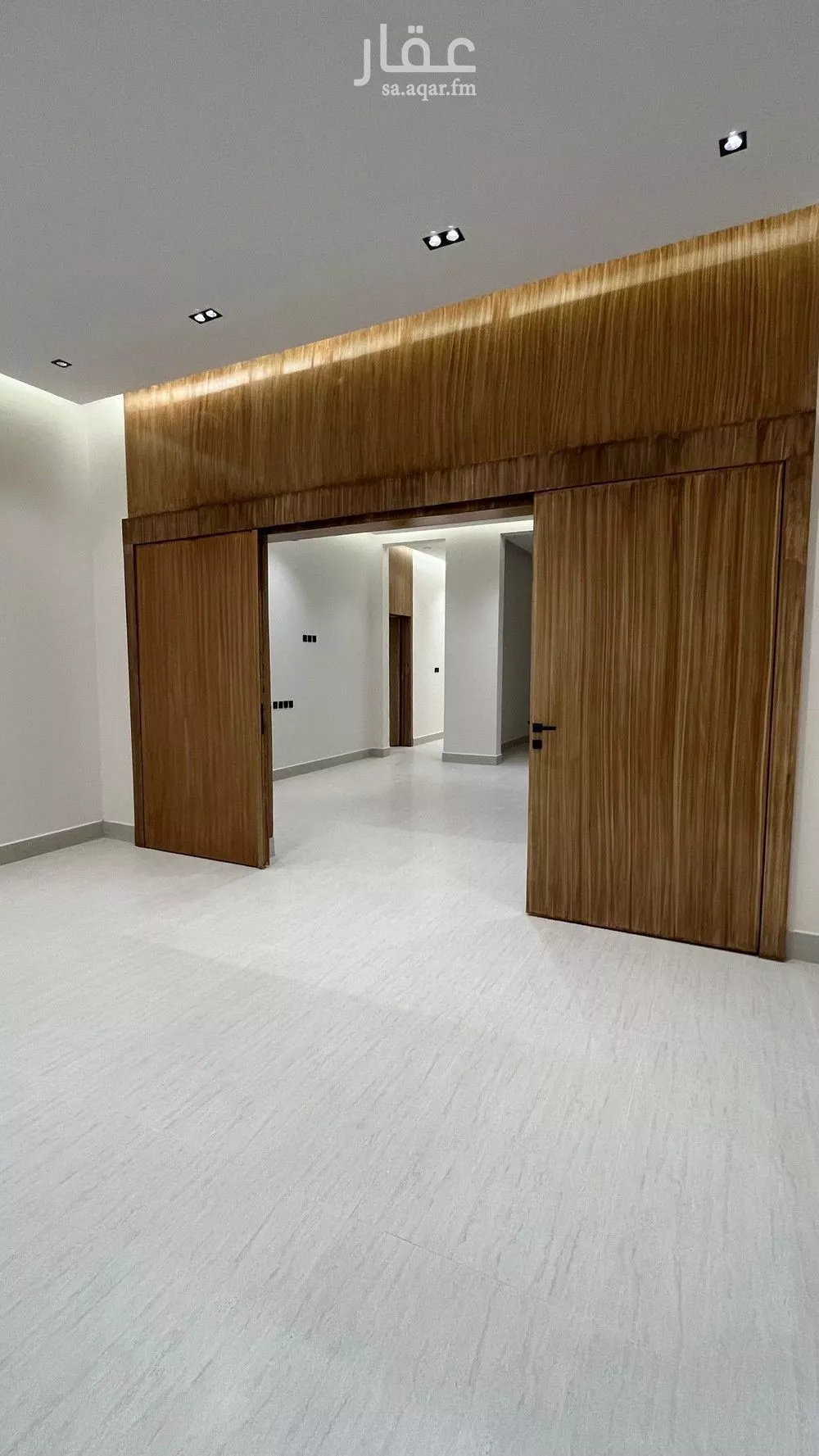 شقة 5 غرف في عكاظ 13