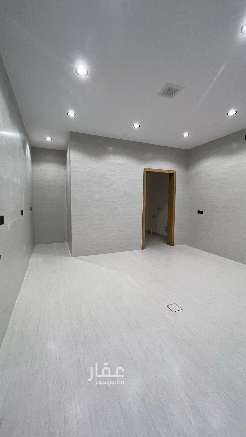 شقة 5 غرف في عكاظ 18