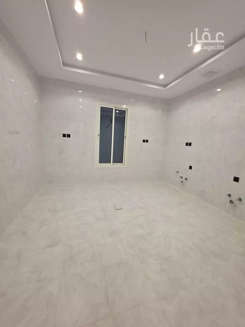 فيلا 11 غرف في الفلاح 8