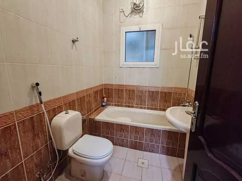 شقة 5 غرف في مسجد الدرع 6