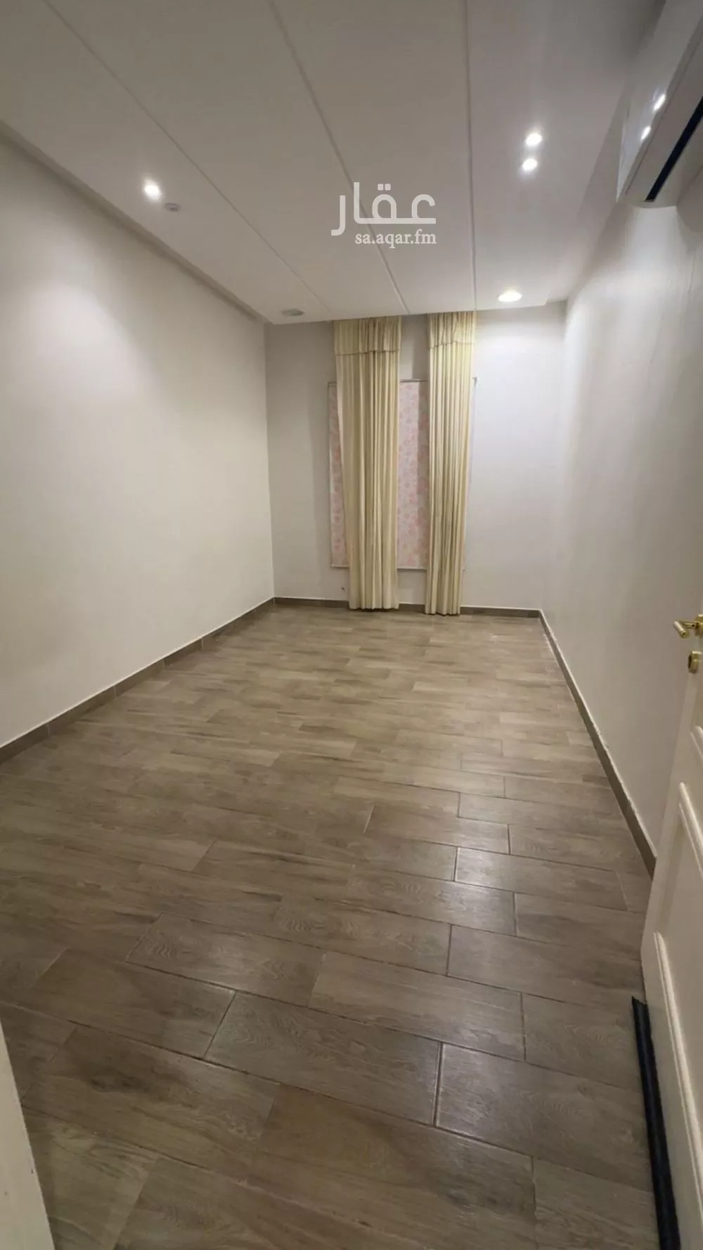 5 bedroom apartment in Dhahrat Laban 7