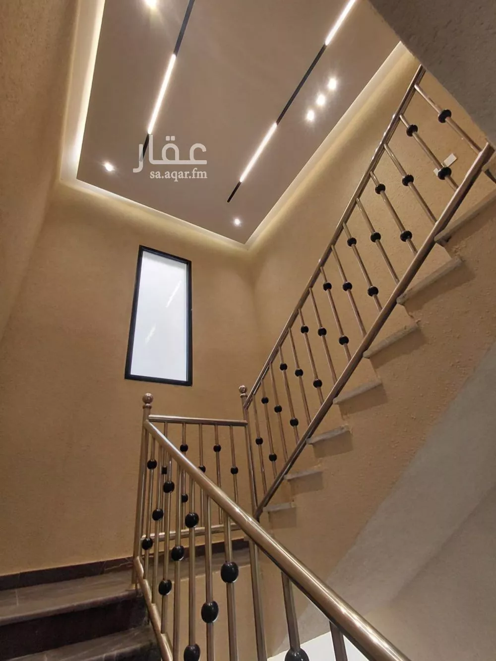 شقة 7 غرف في النظيم 6