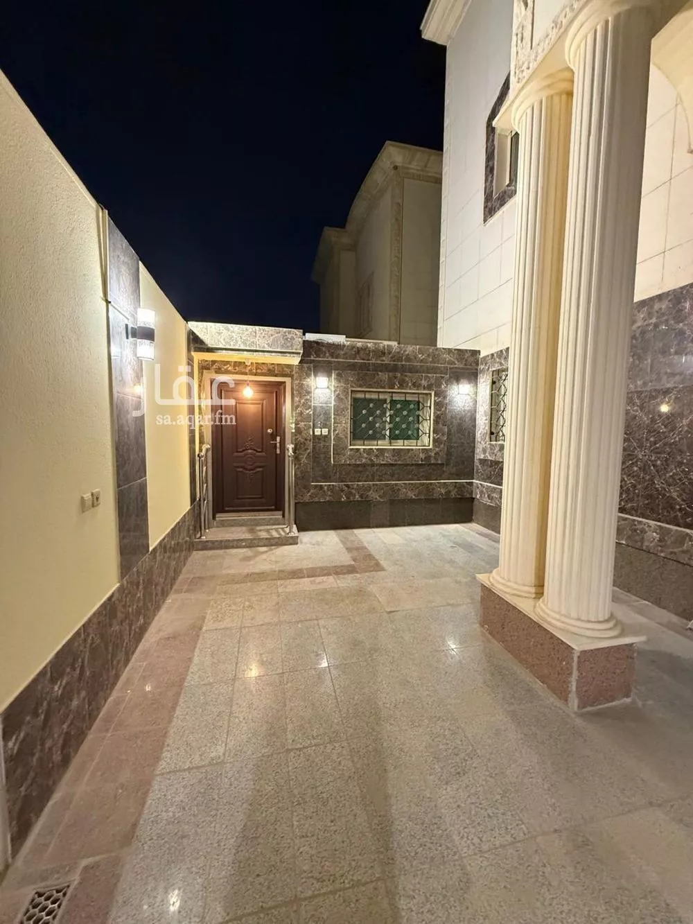 8 bedroom villa in Al Yasmin 3