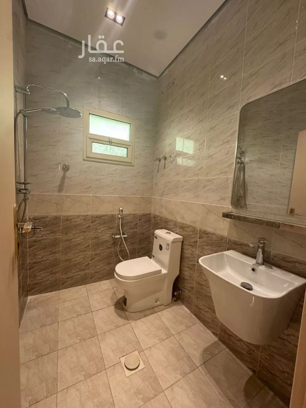 دور 3 غرف في العارض 8