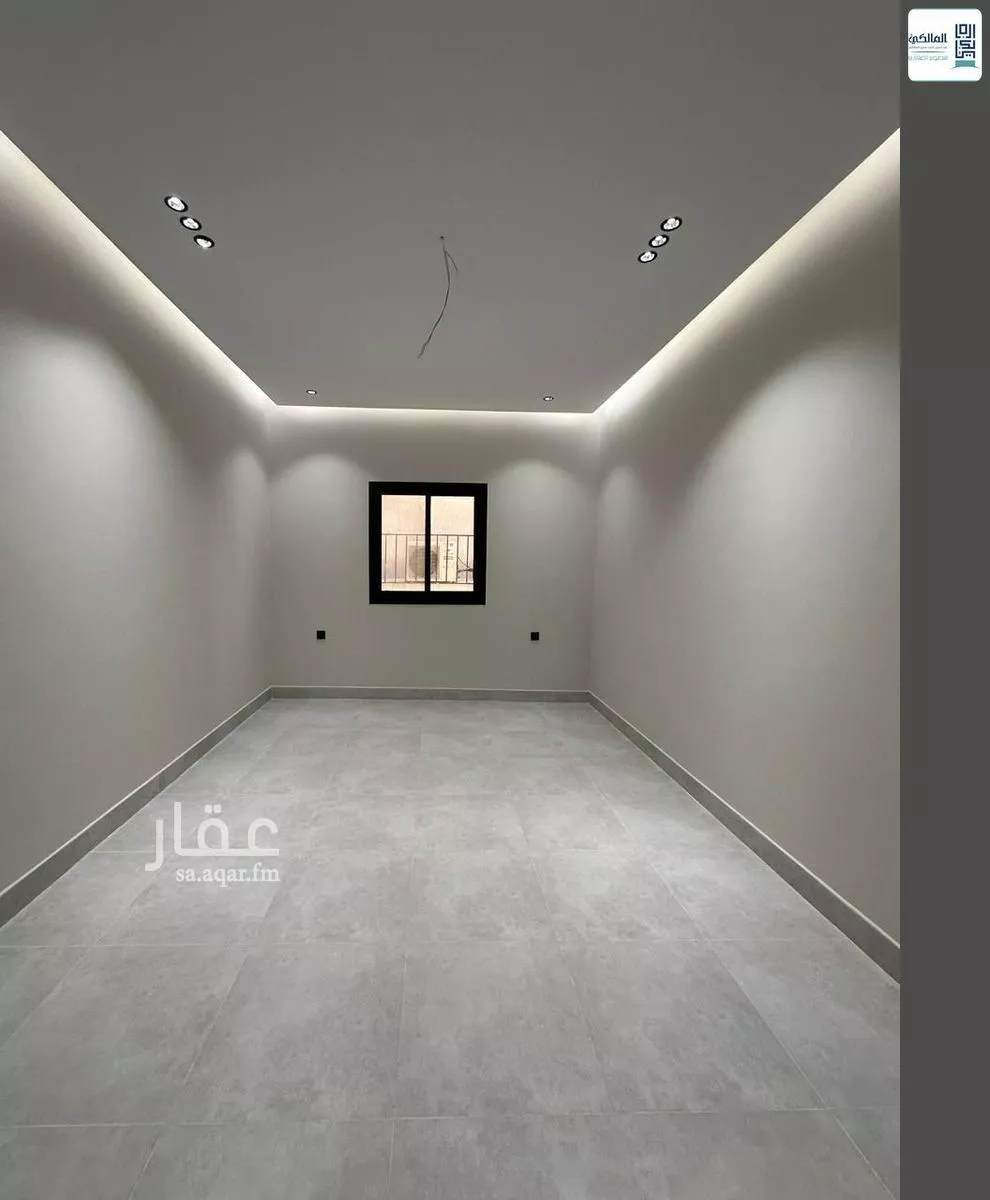 شقة 4 غرف في الروضة 12