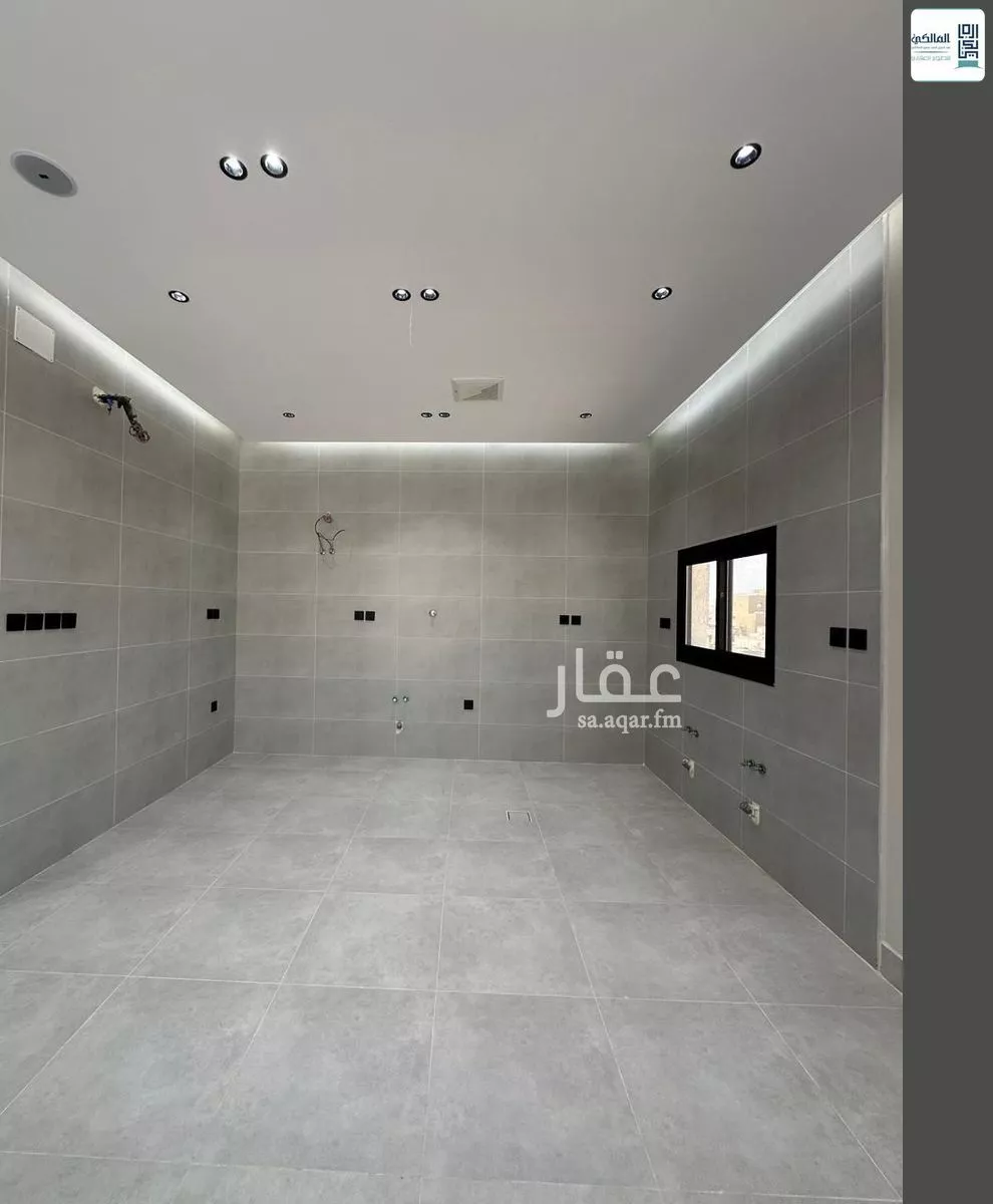 شقة 4 غرف في الروضة 4