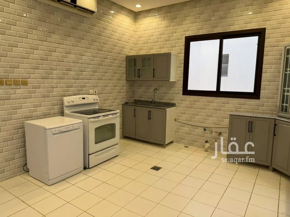 دور 3 غرف في العارض 7