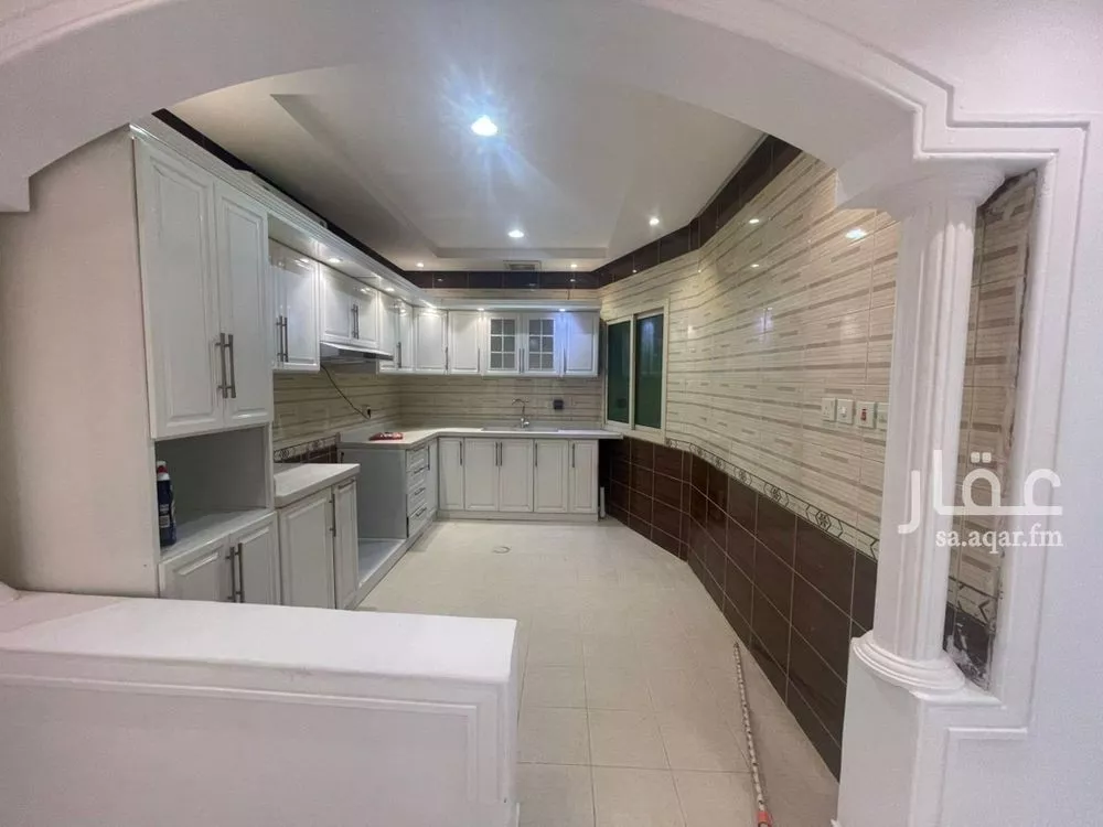 دور 3 غرف في العارض 19