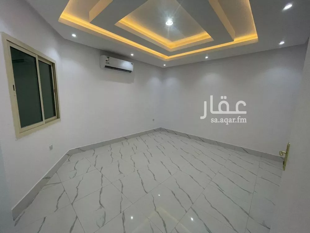 دور 3 غرف في العارض 10