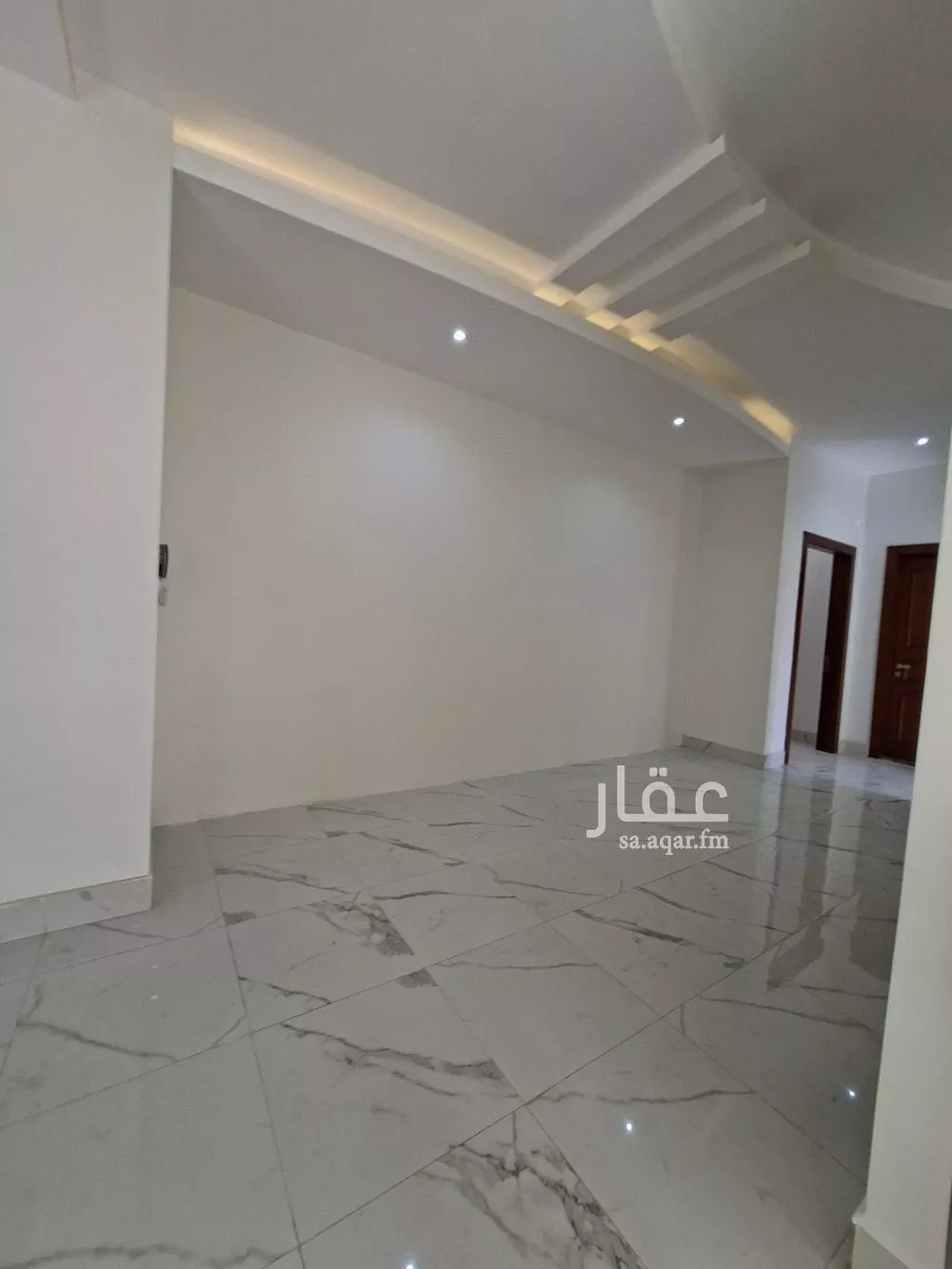 فيلا 6 غرف في العارض 2