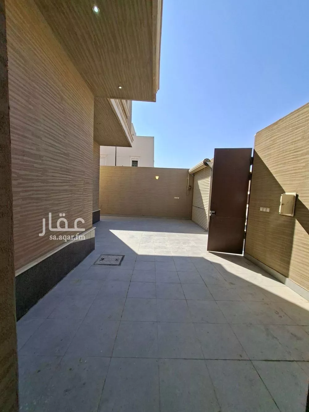 فيلا 6 غرف في العارض 24