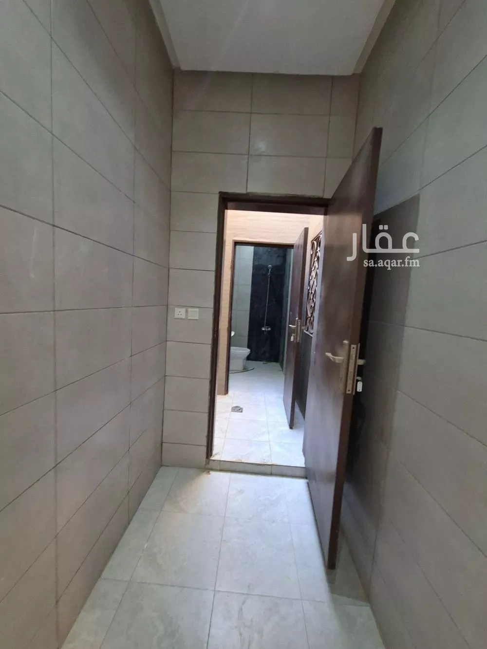 فيلا 6 غرف في العارض 9