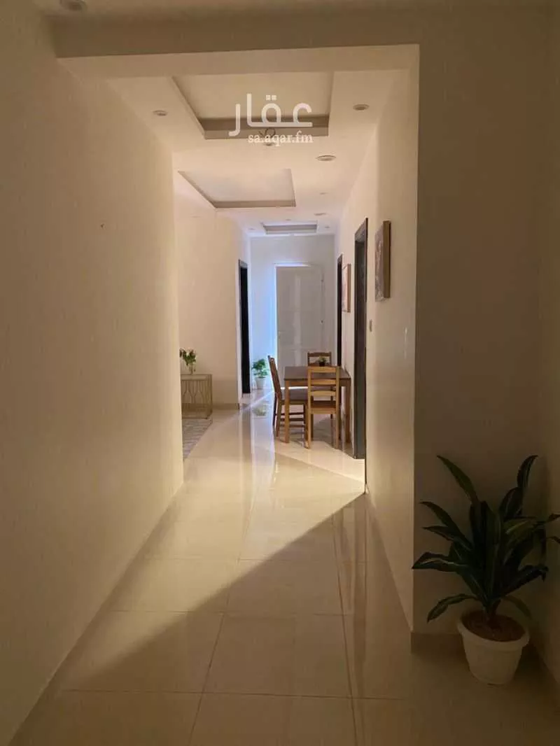 عمارة 925 م² في الملقا 2