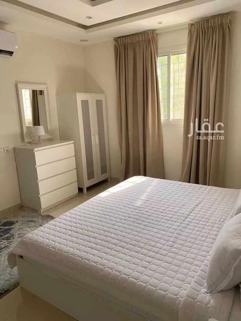 عمارة 925 م² في الملقا 14