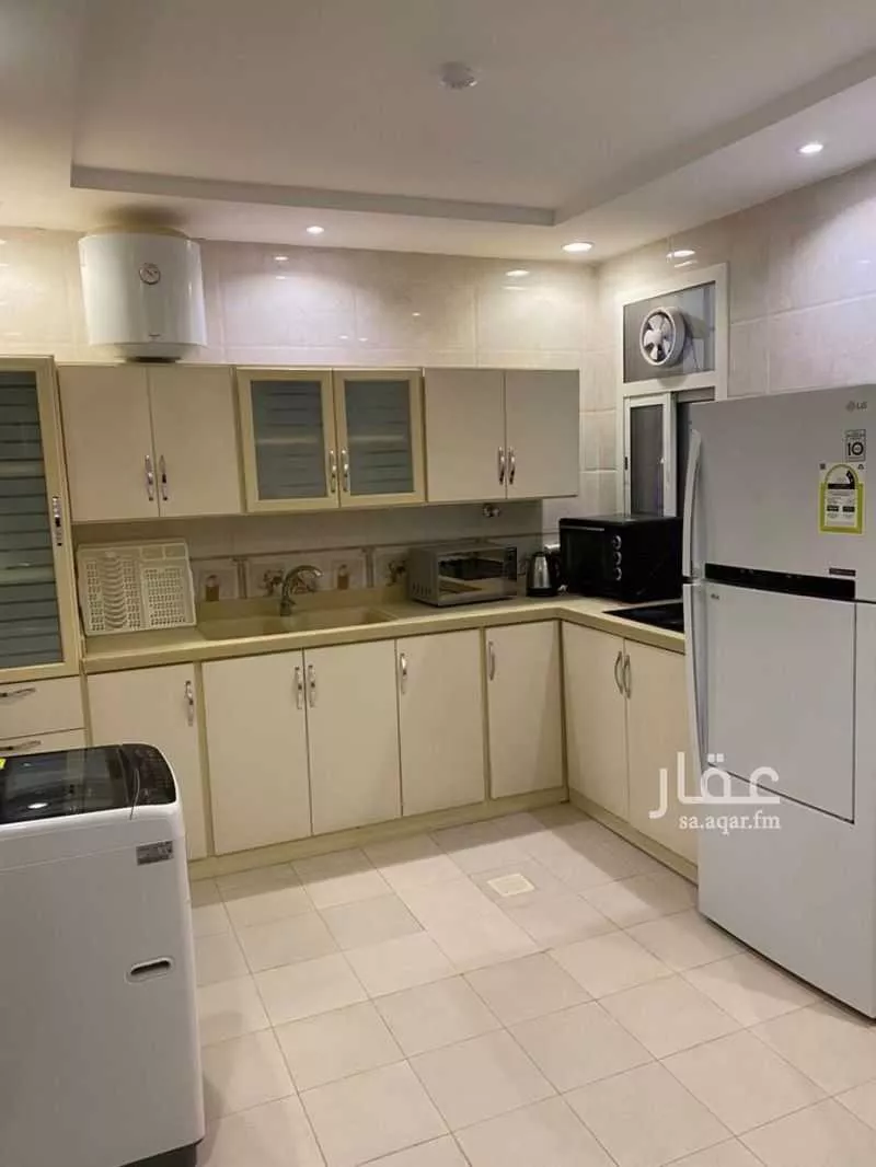 عمارة 925 م² في الملقا 7