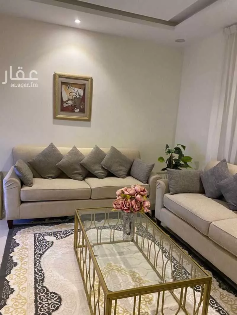 عمارة 925 م² في الملقا 8