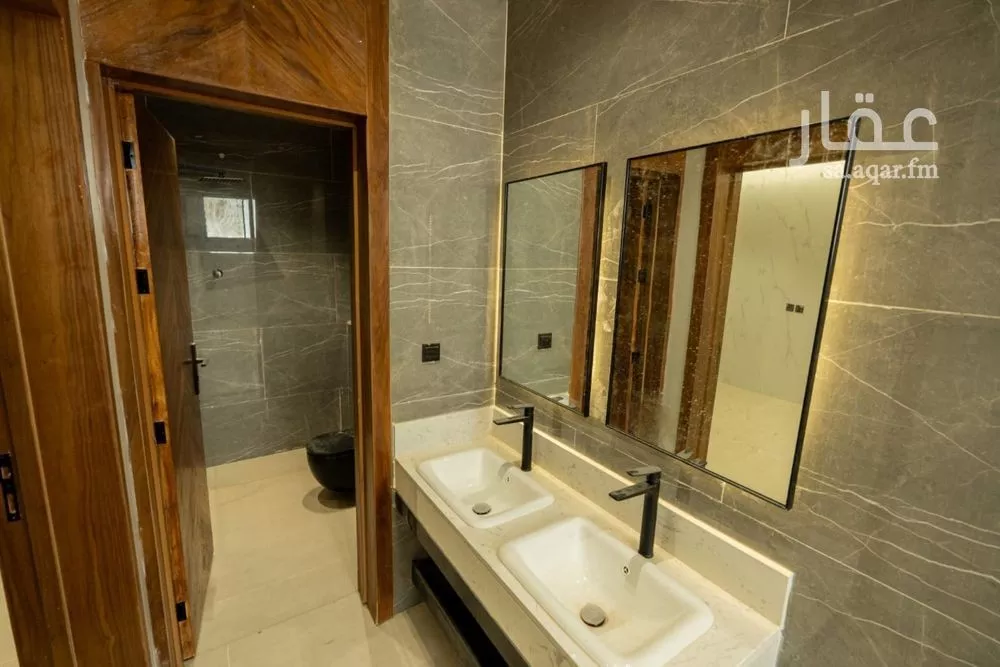 فيلا 5 غرف في عكاظ 9