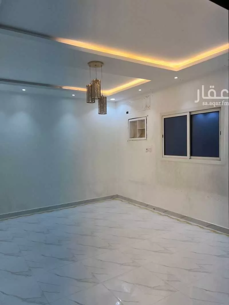 دور 4 غرف في السعادة 7