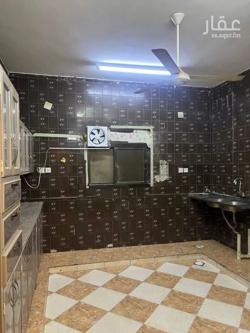 دور 2 غرف في السعادة 5