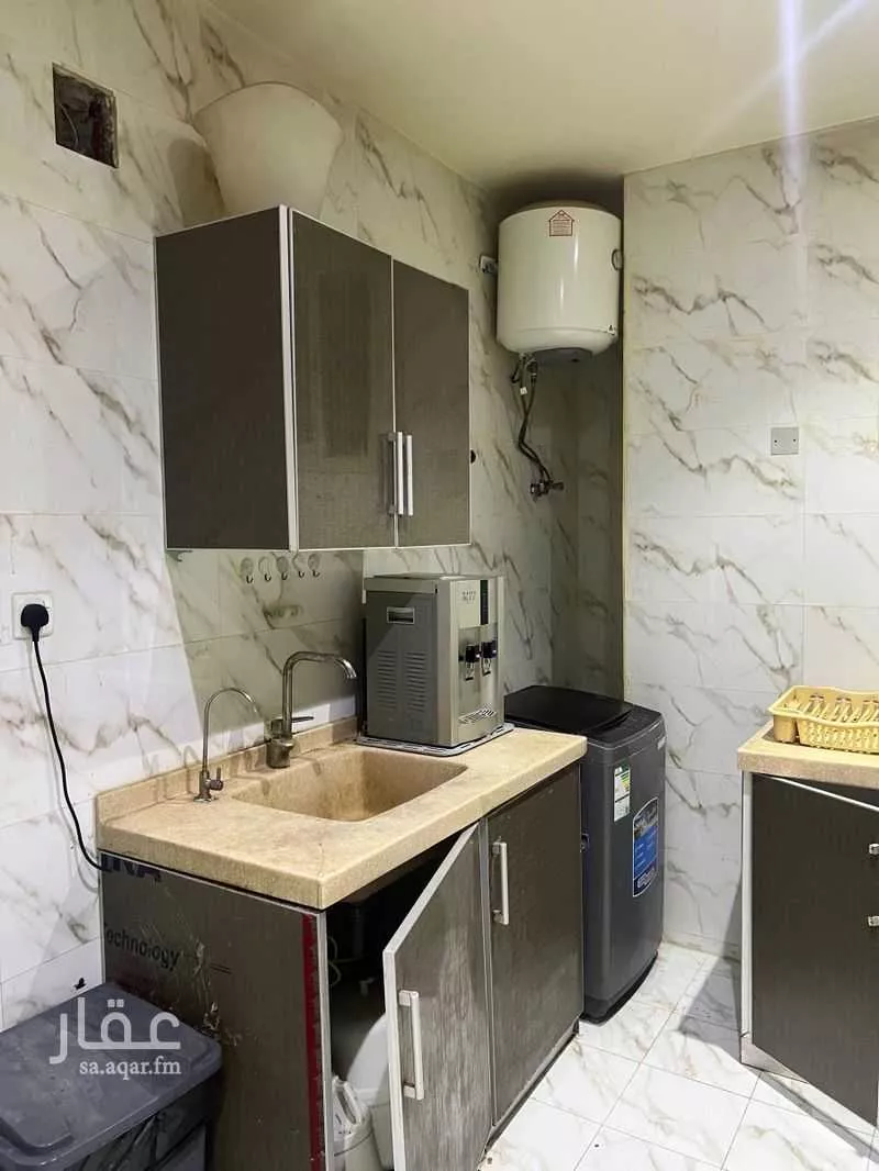 دور 3 غرف في السعادة 5