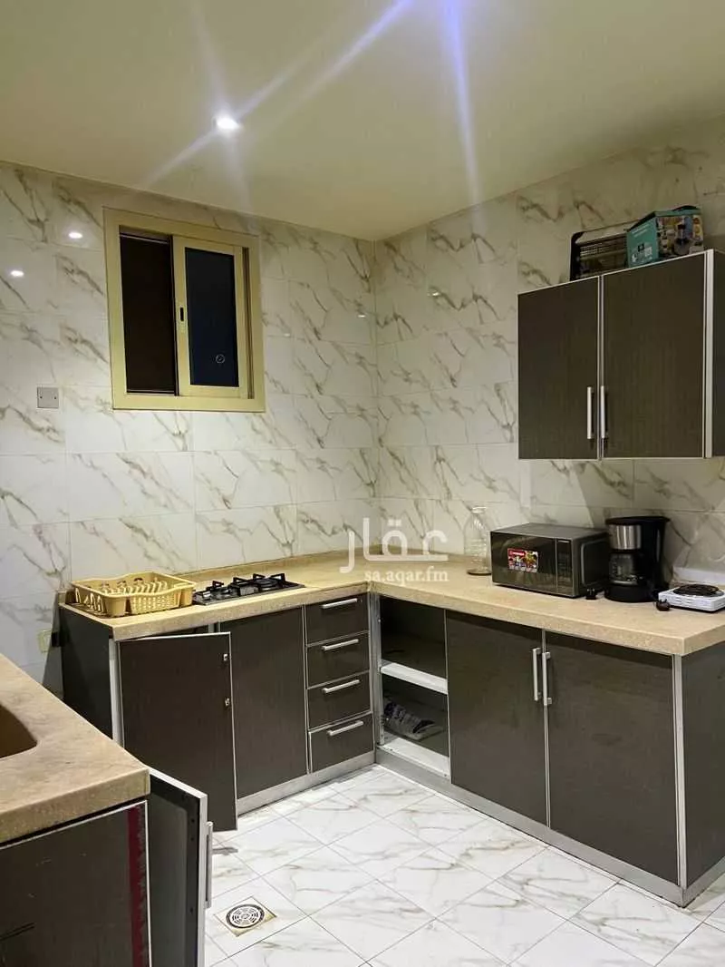 دور 3 غرف في السعادة 6