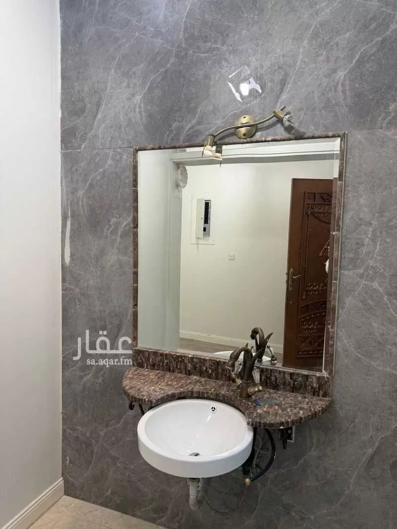 شقة 4 غرف في الحمراء 10