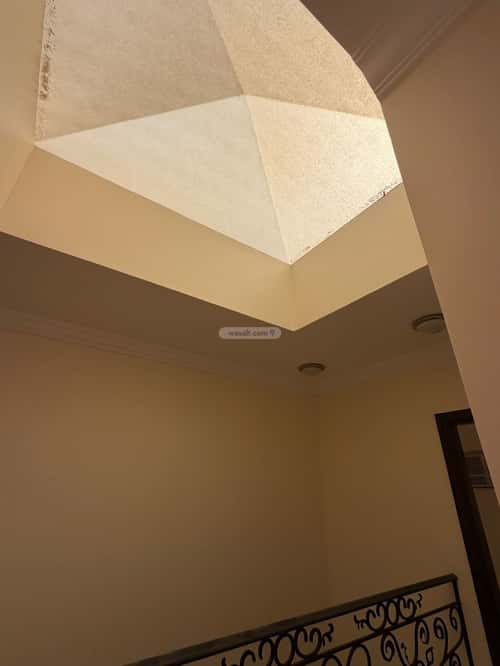 فيلا 4 غرف في الخالدية 11