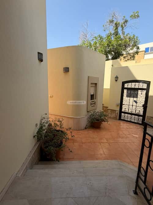 فيلا 4 غرف في الخالدية 12