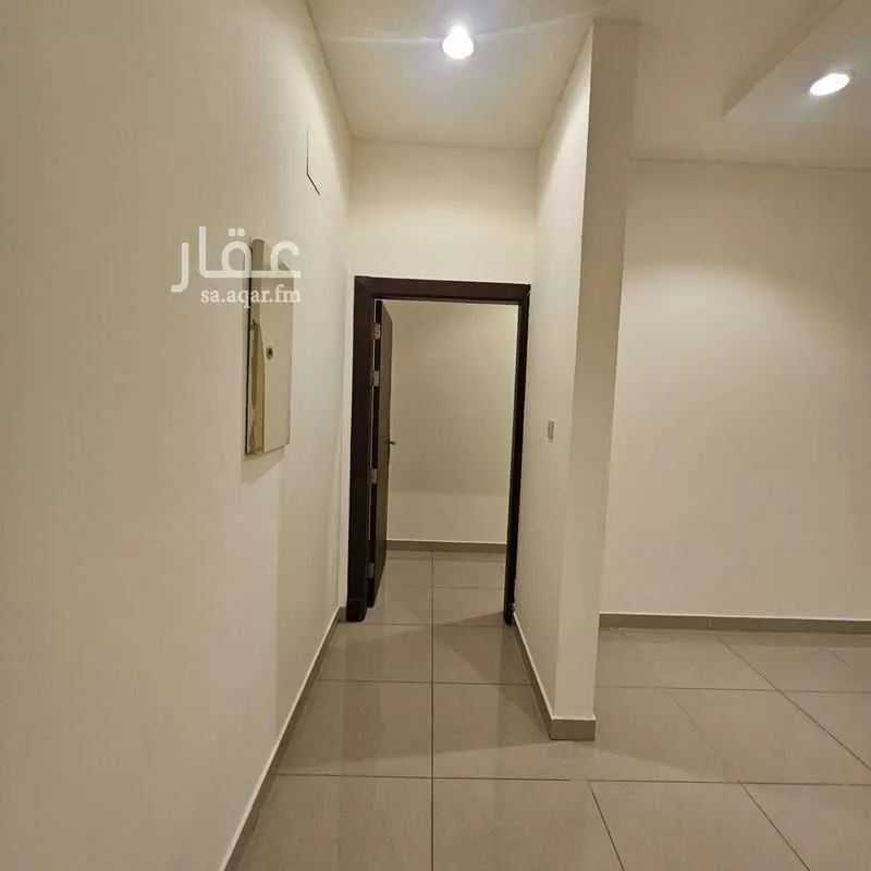 شقة 3 غرف في النخيل 2