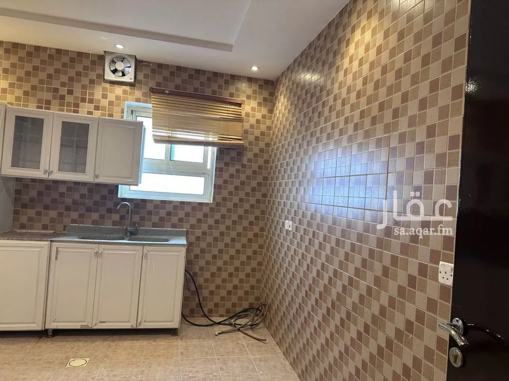 3 bedroom floor in Qurtubah 6