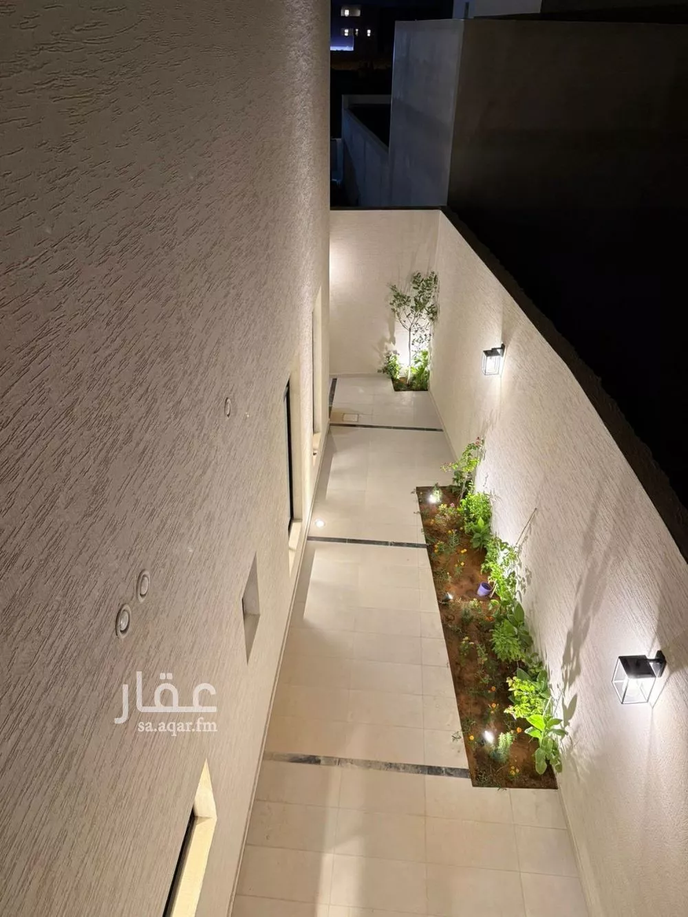 فيلا 7 غرف في المهدية 5