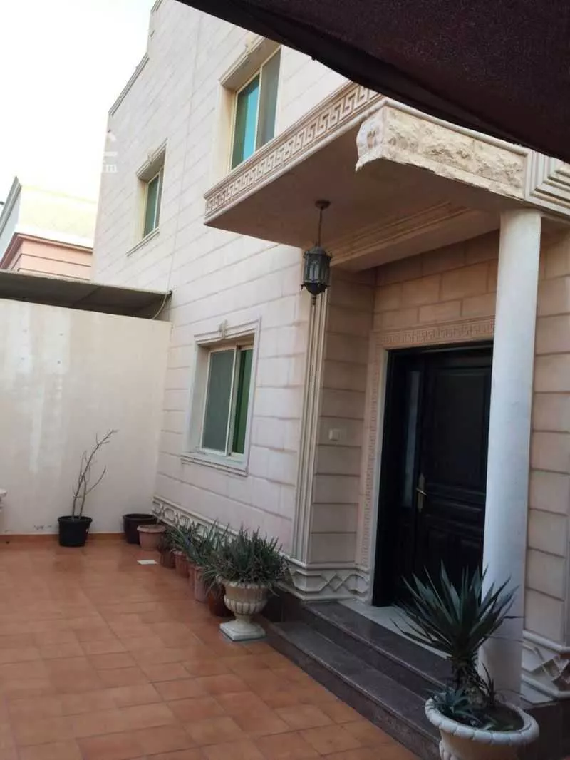 فيلا 5 غرف في اليرموك 4