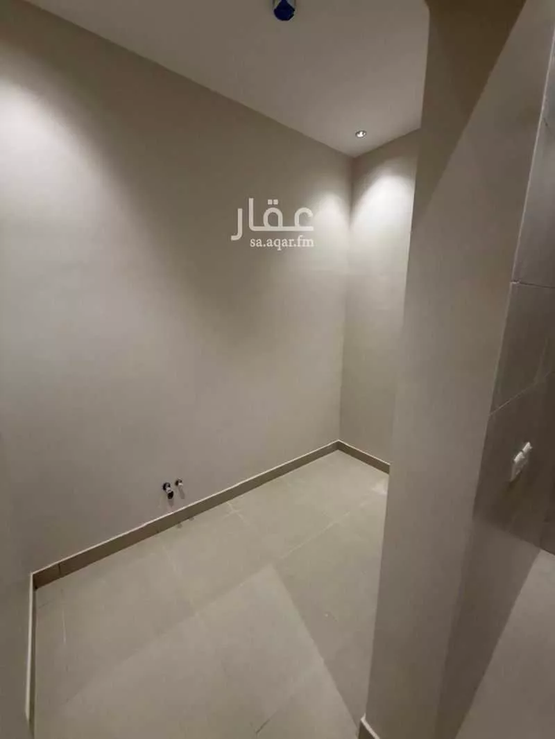 شقة 3 غرف في الرمال 10