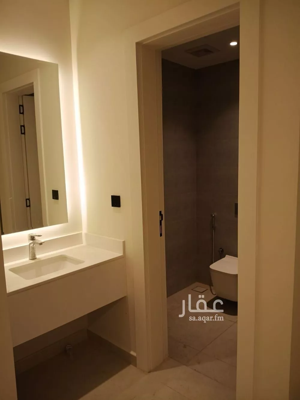 شقة 3 غرف في البحر 9