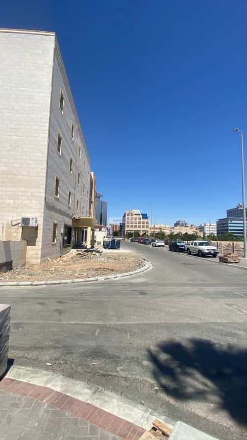 900 sqm office in Al Ruwais 2