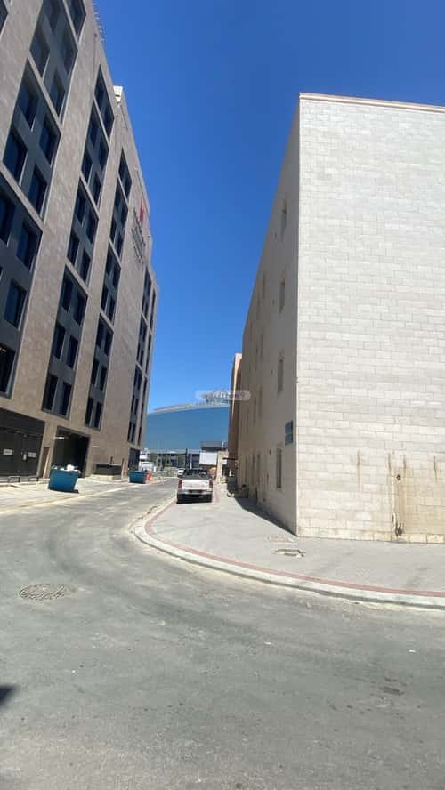 900 sqm office in Al Ruwais 5