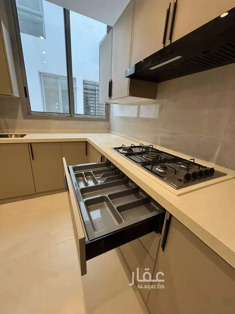 فيلا 8 غرف في الكوثر 16