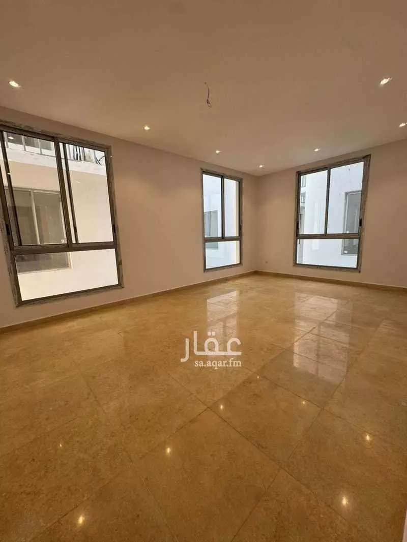 فيلا 8 غرف في الكوثر 6